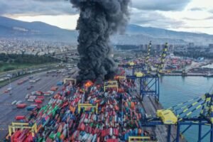 THE OPERATION OF THE TURKISH PORT WAS INTERRUPTED, THE CONTAINER COLLAPSED IN THE YARD AND A FIRE BROKE OUT