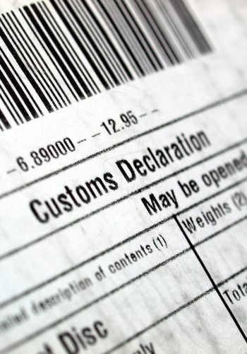 Customs declaration on a foreign packet parcel